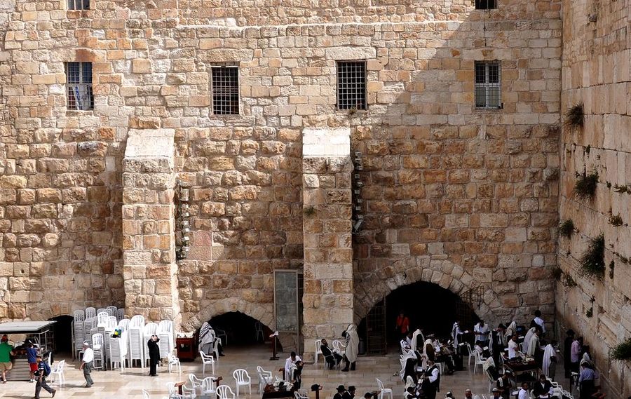 El Muro occidental, detalle de los tres arcos.