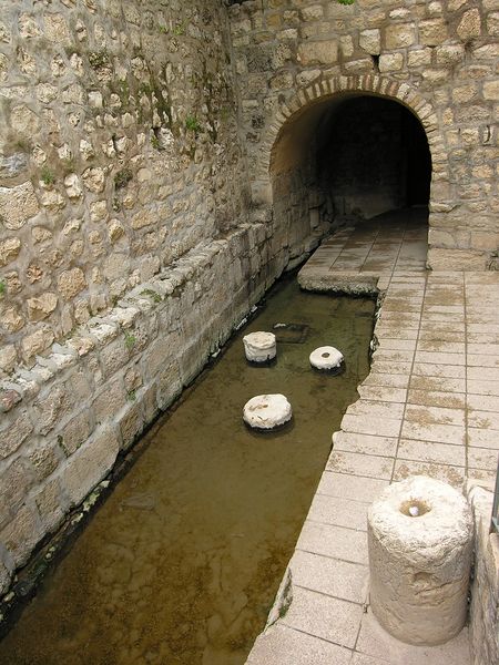 File:V estanque siloe.jpg